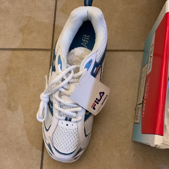 Fila Shoes - Picture 5 of 6